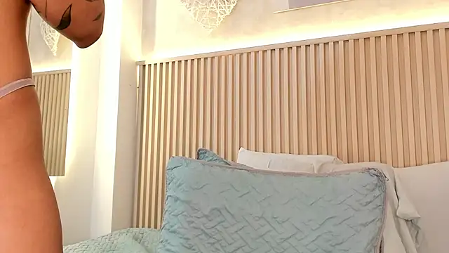 daiana curly online show from February 2026 08:42:02 PM