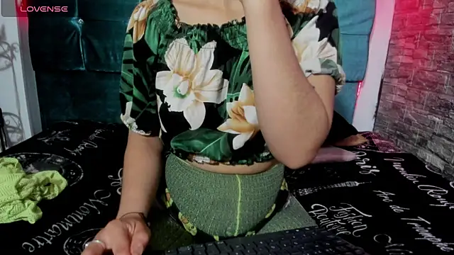 Cloee66 online show from April 2026 01:25:02 PM