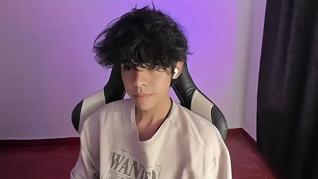 Alan26  online show from January 2025 03:24:01 PM