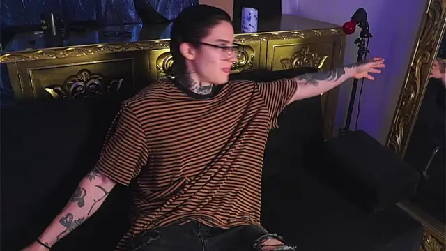 dantecoppolaa  online show from December 2024 03:44:02 PM