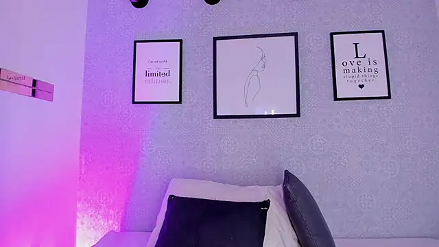 Natasha harper online show from September 2025 11:32:01 AM