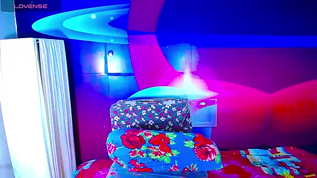 Cristalxxts online show from September 2025 10:02:02 PM