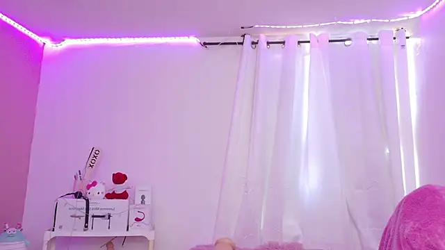 Sachi Meow online show from April 2026 06:19:02 PM