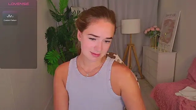 Snapshot of LovelyJessie chatting on June 2026 02:21:02 PM LovelyJessie online show from June 2026 02:21:02 PM