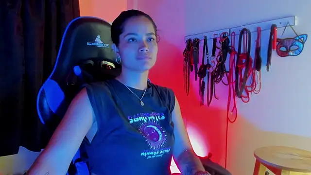 scarlet-kennedy98 online show from December 2025 05:30:01 PM