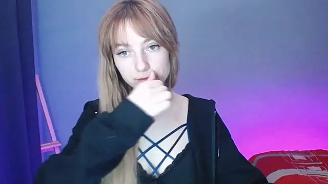 LuciaYoung online show from January 2025 04:27:02 PM