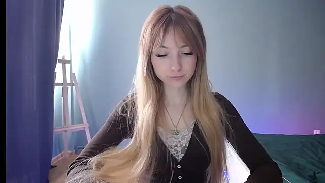 LuciaYoung online show from February 2025 09:43:02 AM