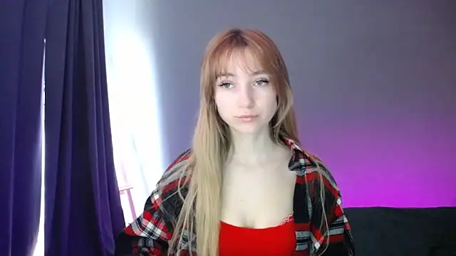 LuciaYoung online show from March 2025 10:28:02 AM