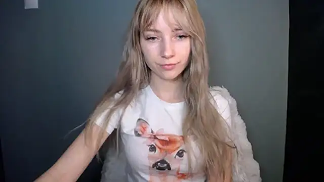 LuciaYoung online show from January 2026 07:52:02 PM