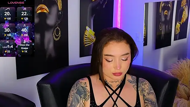 Snapshot of _brenna_hanson chatting on January 2025 08:11:02 PM brenna hanson online show from January 2025 08:11:02 PM