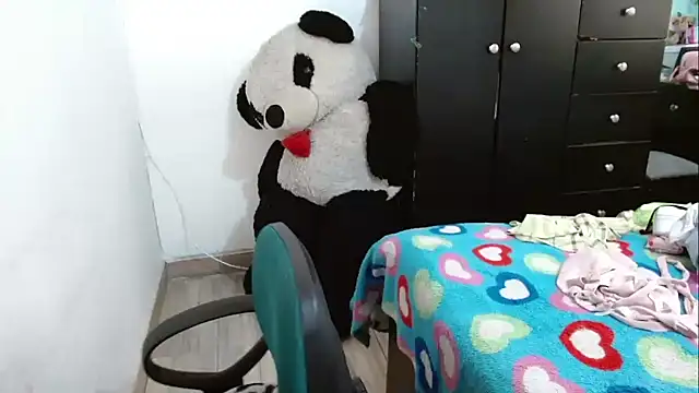  annie rosse online show from April 2026 08:56:01 PM