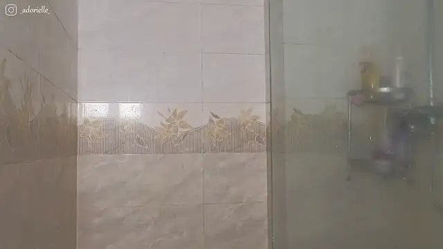 Snapshot of CutieBeauty chatting on July 2026 04:03:01 AM CutieBeauty online show from July 2026 04:03:01 AM