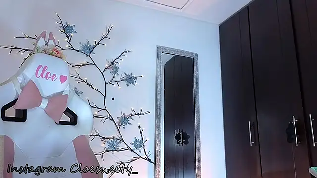 Cloesweety online show from December 2024 08:17:02 PM