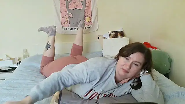 Snapshot of franceska_blue chatting on March 2025 02:21:02 PM franceska blue online show from March 2025 02:21:02 PM