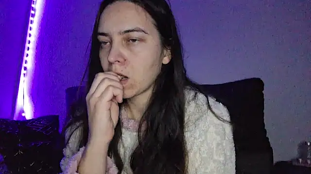 Cyndee Winter online show from December 2024 11:27:02 PM