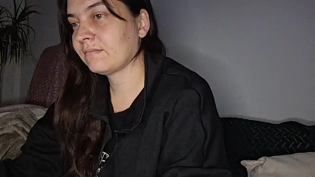 Cyndee Winter online show from October 2025 06:09:01 PM