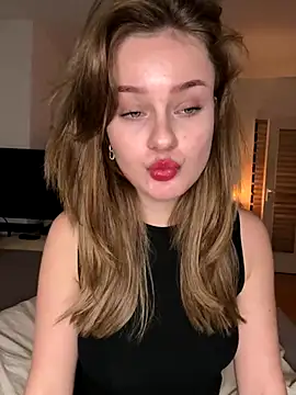 MaribelRiver online show from December 2024 11:46:02 PM