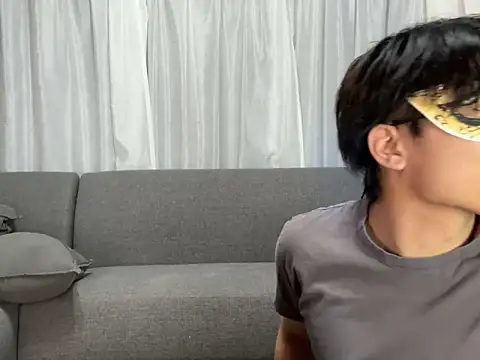 Snapshot of tubaki_taku chatting on March 2025 06:11:01 PM tubaki taku online show from March 2025 06:11:01 PM