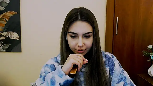 Lili magic online show from February 2025 04:01:02 PM