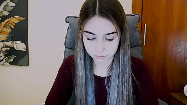 Lili magic online show from February 2025 01:22:02 PM