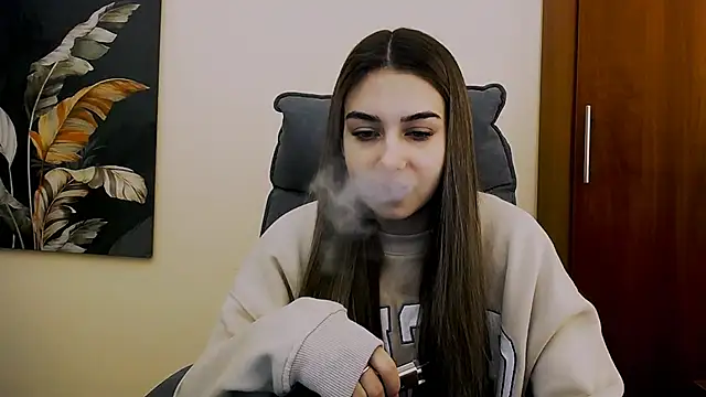 Lili magic online show from February 2025 12:37:02 PM