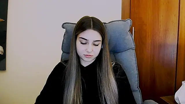 Lili magic online show from March 2025 04:09:02 PM