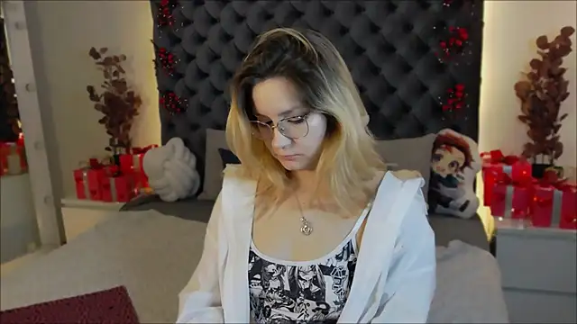 Bryarre online show from February 2025 08:20:02 PM