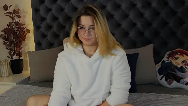 Bryarre online show from February 2025 08:47:01 PM