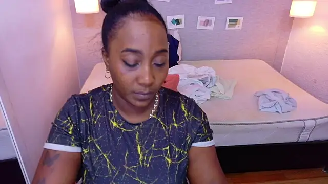 Snapshot of kiara_evanss chatting on April 2026 01:23:02 AM kiara evanss online show from April 2026 01:23:02 AM