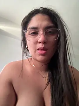 Snapshot of dalila2arab chatting on May 2026 03:18:02 PM dalila2arab online show from May 2026 03:18:02 PM