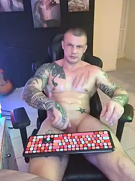 MrrKray online show from December 2024 11:58:02 PM