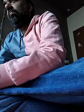 lund lol online show from December 2025 05:38:02 AM