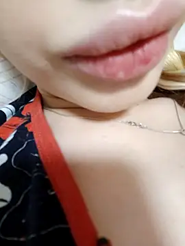 Elza kom online show from February 2025 01:18:02 PM