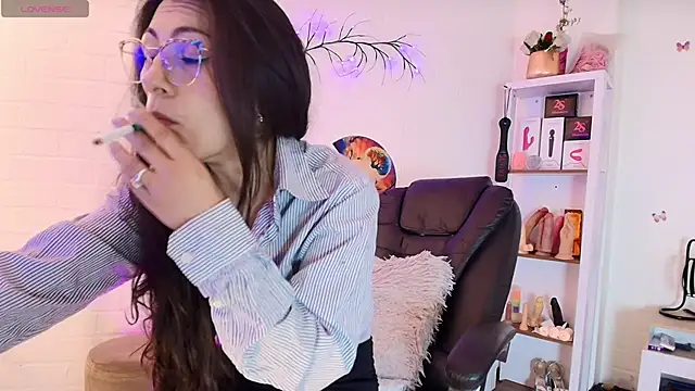 Snapshot of Rapunzeell_ chatting on September 2025 01:37:01 PM Rapunzeell online show from September 2025 01:37:01 PM