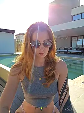 Laurahorney xo online show from January 2025 12:43:01 PM