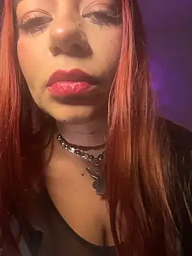 Snapshot of RavenM8 chatting on October 2025 01:44:01 AM RavenM8 online show from October 2025 01:44:01 AM