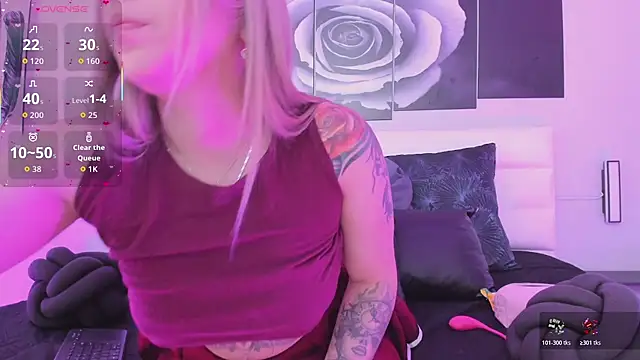 Snapshot of isabella_simons chatting on October 2025 02:34:01 AM isabella simons online show from October 2025 02:34:01 AM