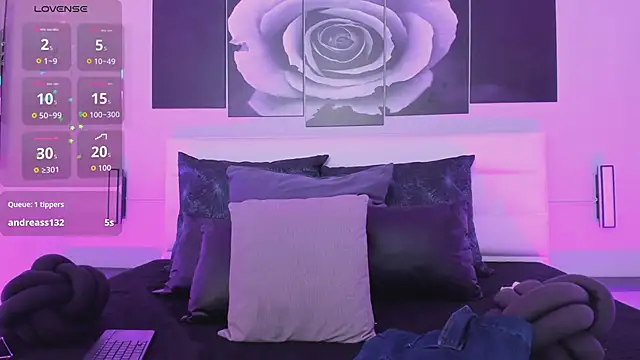 Snapshot of isabella_simons chatting on October 2025 02:37:02 AM isabella simons online show from October 2025 02:37:02 AM