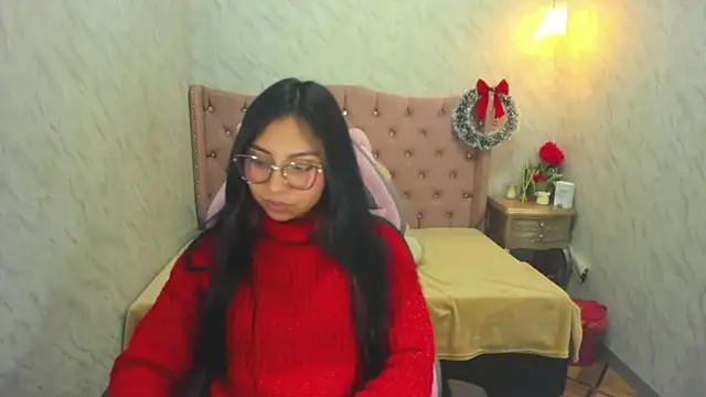 XSmaggiiee online show from December 2024 02:29:02 AM