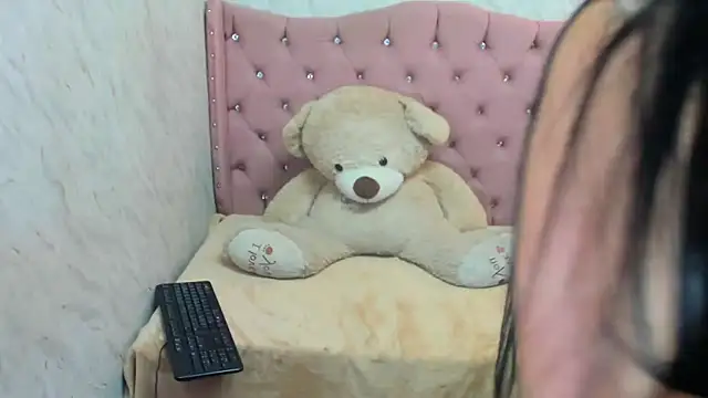 XSmaggiiee online show from January 2025 05:05:02 AM