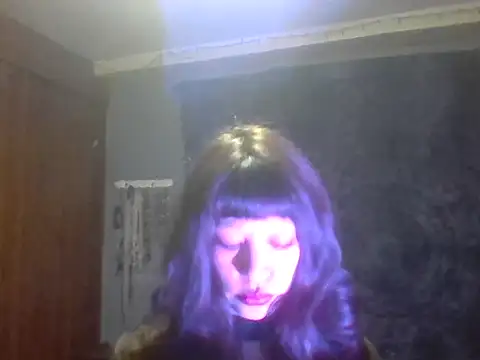 Snapshot of Fo0xybby chatting on May 2026 12:18:01 AM Fo0xybby online show from May 2026 12:18:01 AM