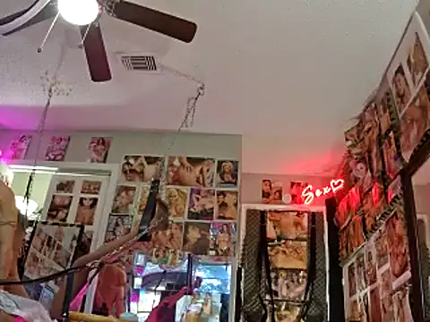Snapshot of luvs2cumm69 chatting on December 2024 08:55:02 PM luvs2cumm69 online show from December 2024 08:55:02 PM