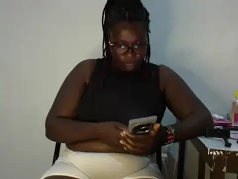 Snapshot of Nevvy_Pretty chatting on January 2025 02:07:02 AM Nevvy Pretty online show from January 2025 02:07:02 AM