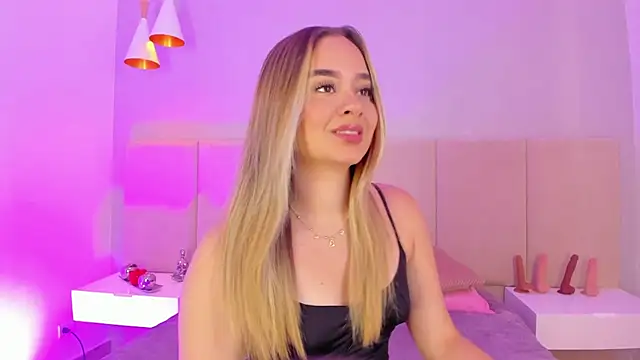 sofia pamela online show from December 2024 07:18:02 PM