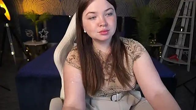 Snapshot of RosieMoons chatting on September 2025 07:19:02 PM RosieMoons online show from September 2025 07:19:02 PM