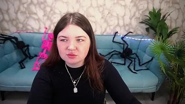 Snapshot of RosieMoons chatting on October 2025 07:21:02 PM RosieMoons online show from October 2025 07:21:02 PM