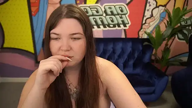 Snapshot of RosieMoons chatting on October 2025 08:37:02 PM RosieMoons online show from October 2025 08:37:02 PM