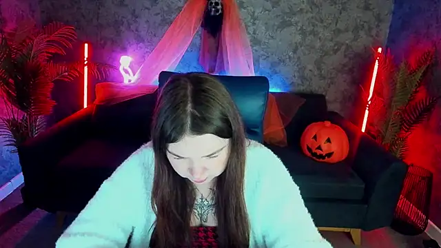 Snapshot of RosieMoons chatting on October 2025 08:32:01 PM RosieMoons online show from October 2025 08:32:01 PM