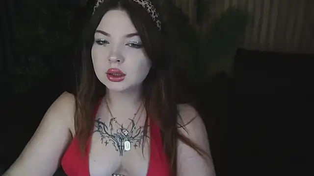 Snapshot of RosieMoons chatting on November 2025 08:19:01 PM RosieMoons online show from November 2025 08:19:01 PM