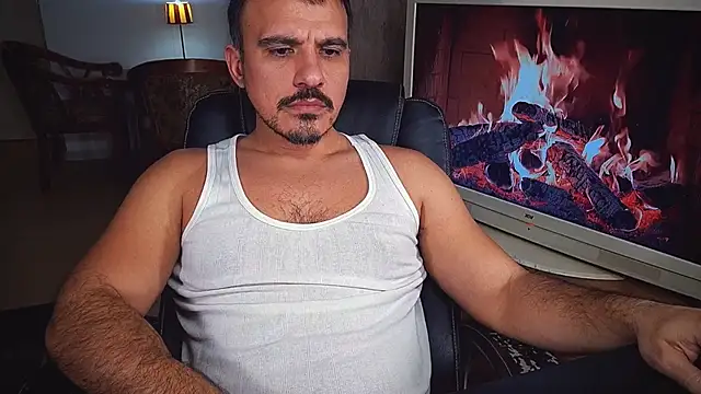 Snapshot of officeman7 chatting on December 2024 05:37:02 PM officeman7 online show from December 2024 05:37:02 PM